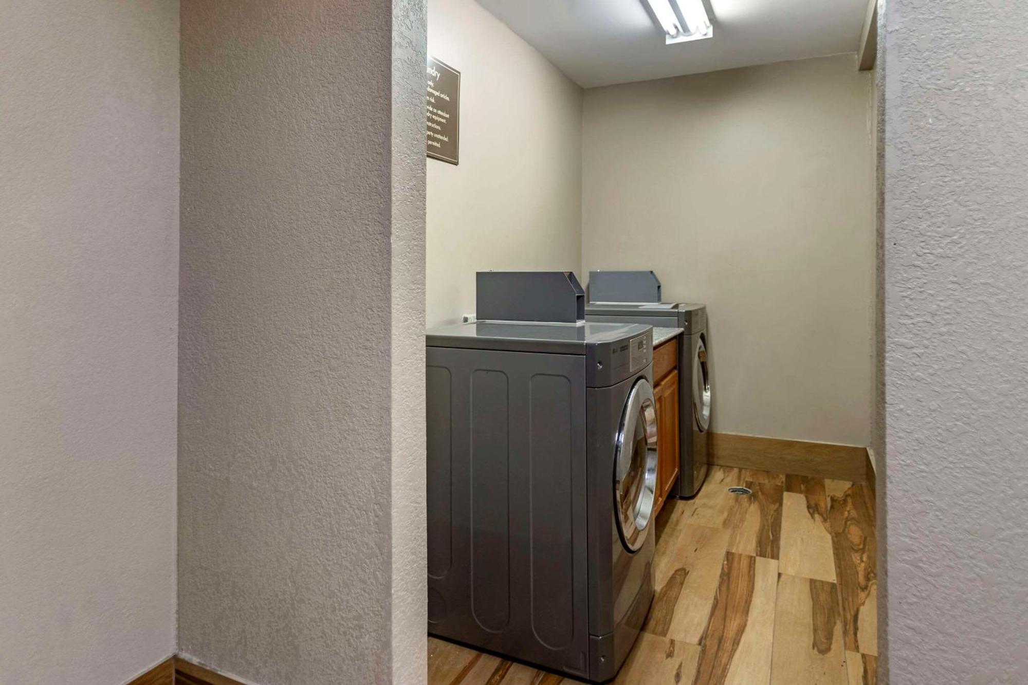 Comfort Inn Midtown Tulsa Extérieur photo