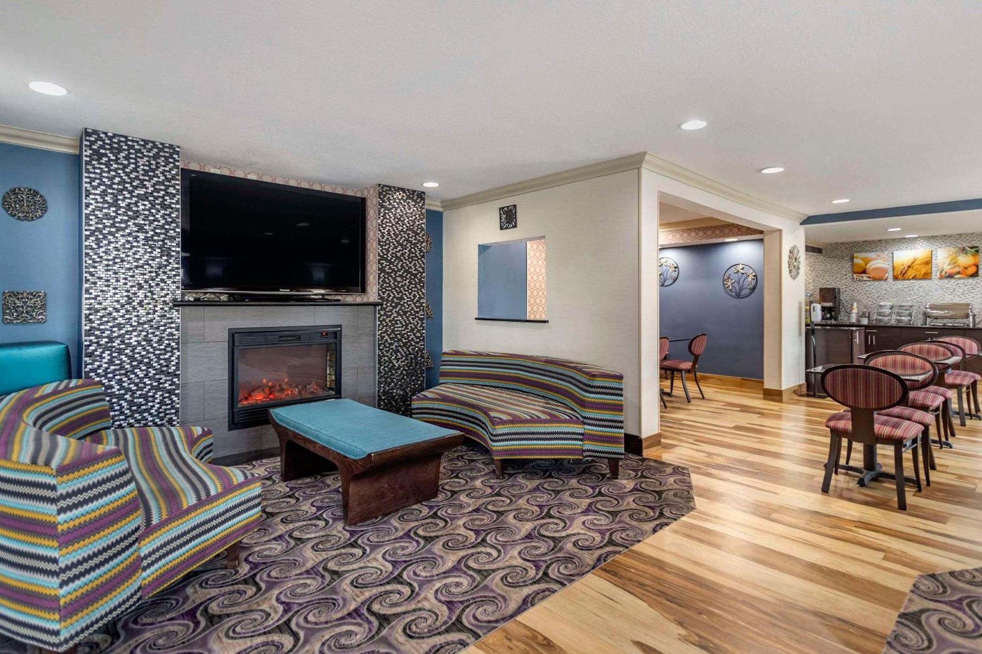 Comfort Inn Midtown Tulsa Extérieur photo